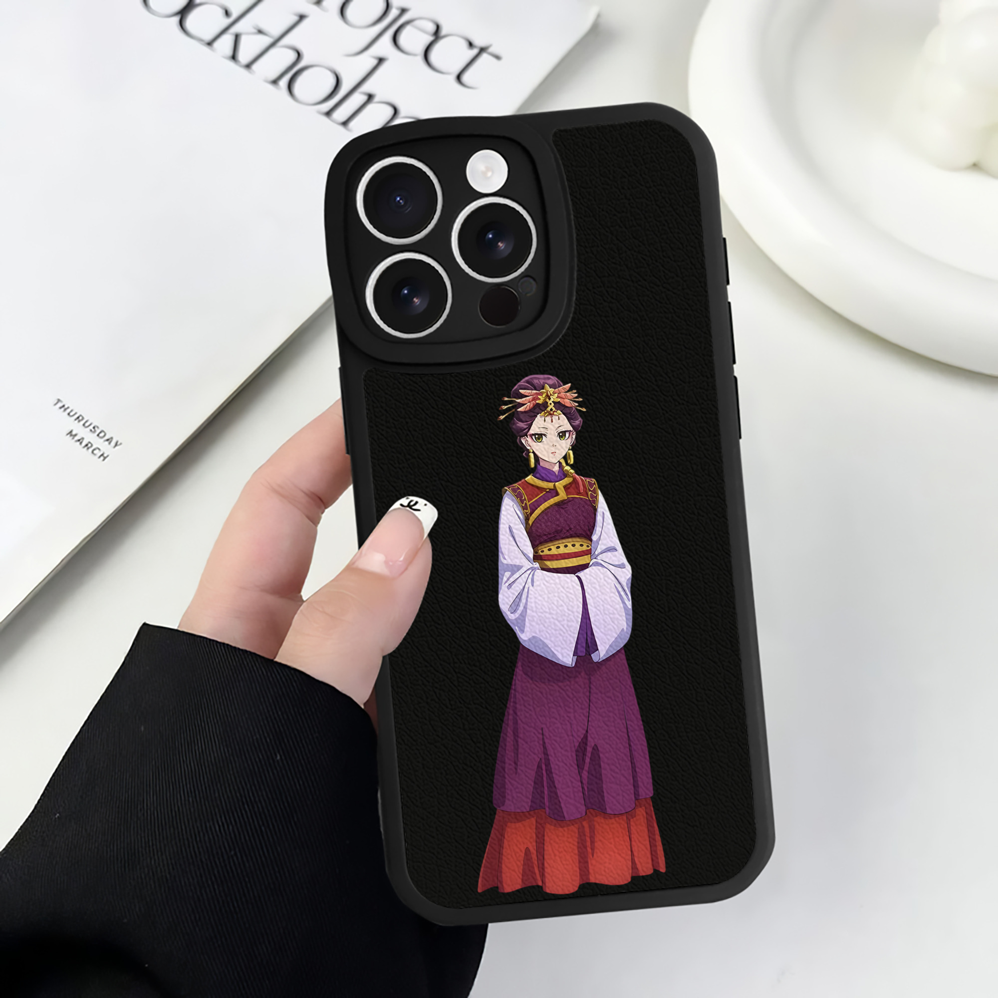 （画像用） 薬屋のひとりごと The Apothecary Diaries 【iPhone 16シリーズ対応】シリコンスマホケース（レザー調） 材質：シリコン